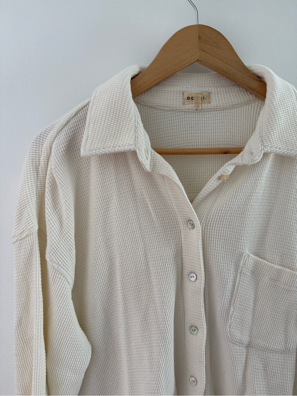 Donni Women's Cream Button-Front Knit Sweater Top Size S - Picture 4 of 5